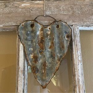 Repurposed Rustic Metal Heart Wall Art